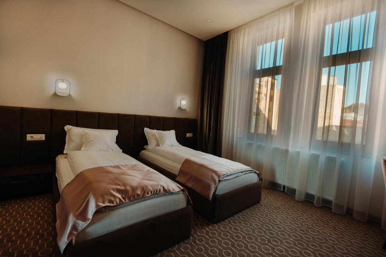 Roa Guesthouse Blaj Esterno foto