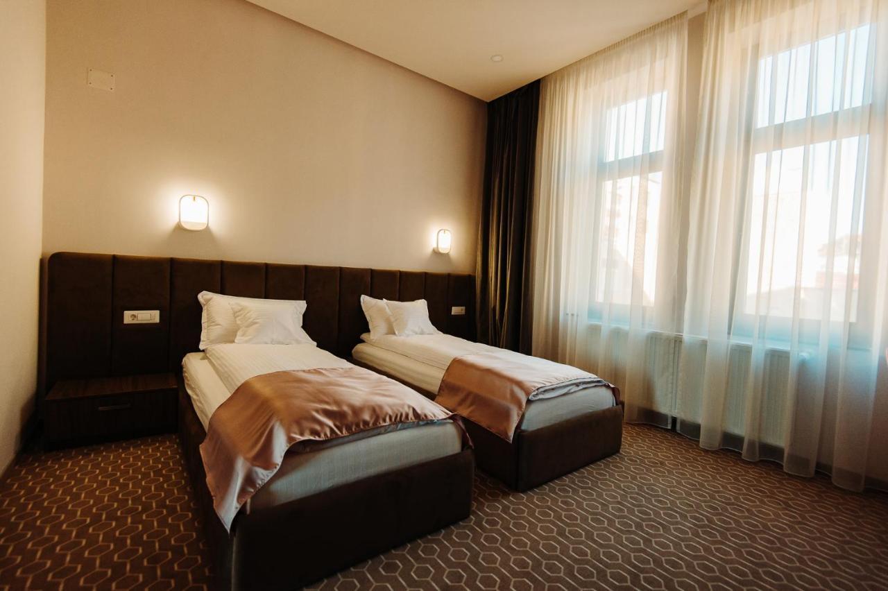 Roa Guesthouse Blaj Esterno foto